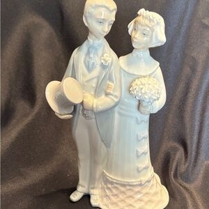 Lladro White and Blue wedding 1977 Porcelain Base